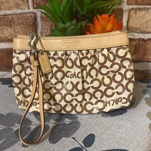 Coach Brown and Cream  Leah pop art Signature wristlet